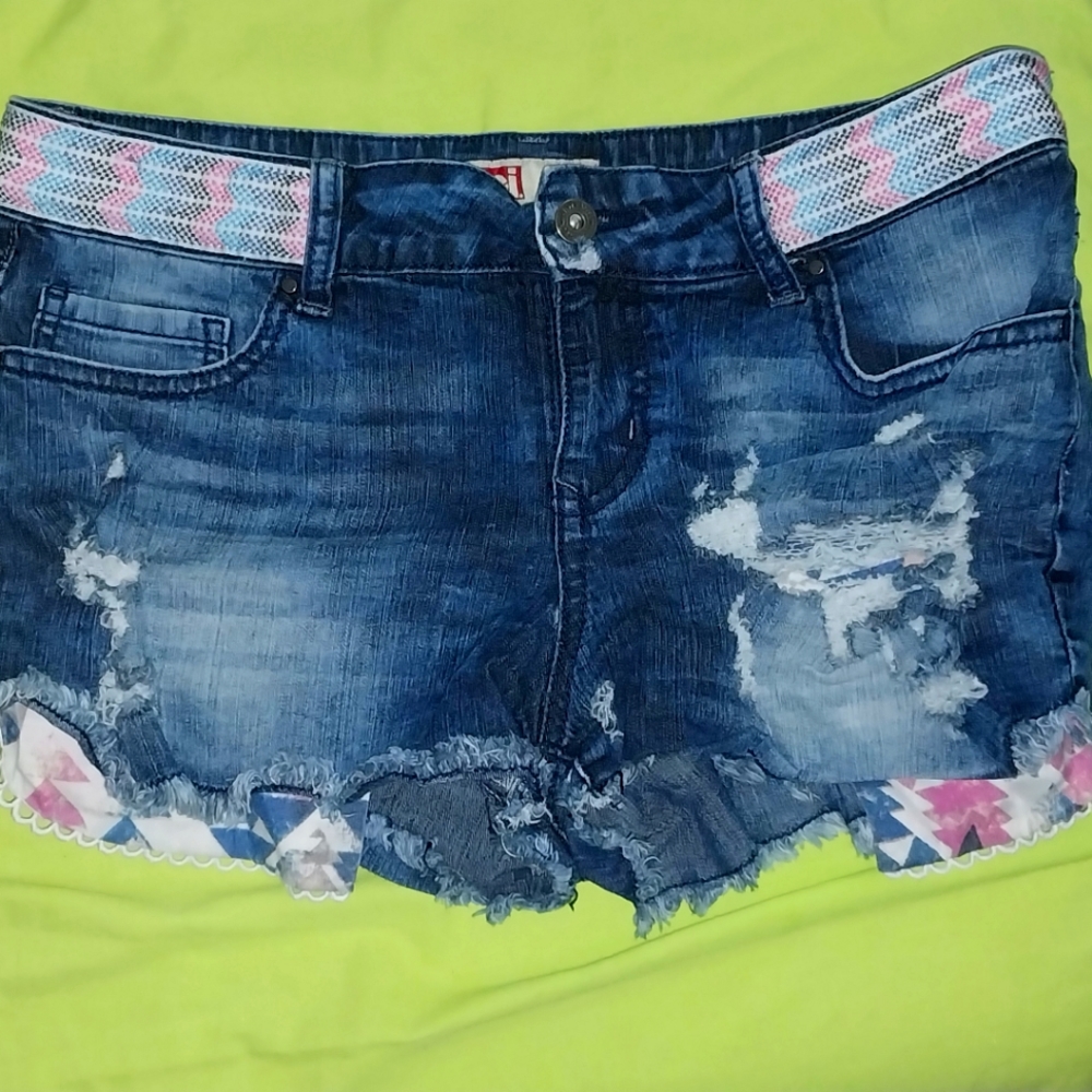 Lei shorts 11